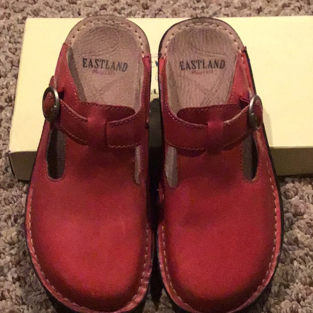 East land flat clogs